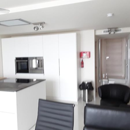 Apartamento Front Port Line Sleeps 6 Marbella Exterior foto