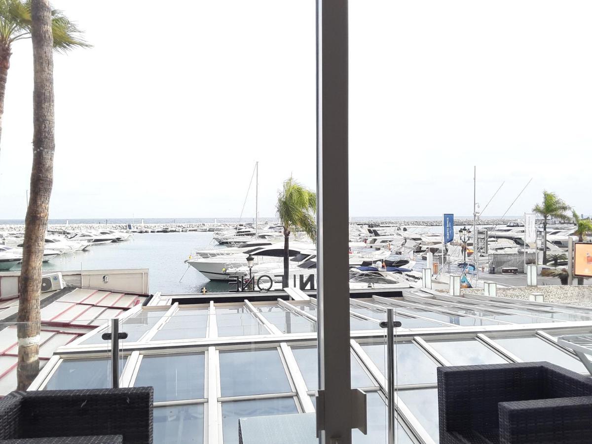 Apartamento Front Port Line Sleeps 6 Marbella Exterior foto