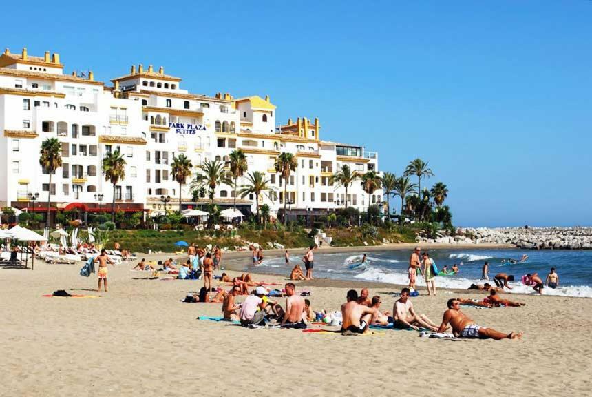 Apartamento Front Port Line Sleeps 6 Marbella Exterior foto